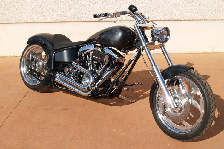 Marbella Performance Shadow Skull